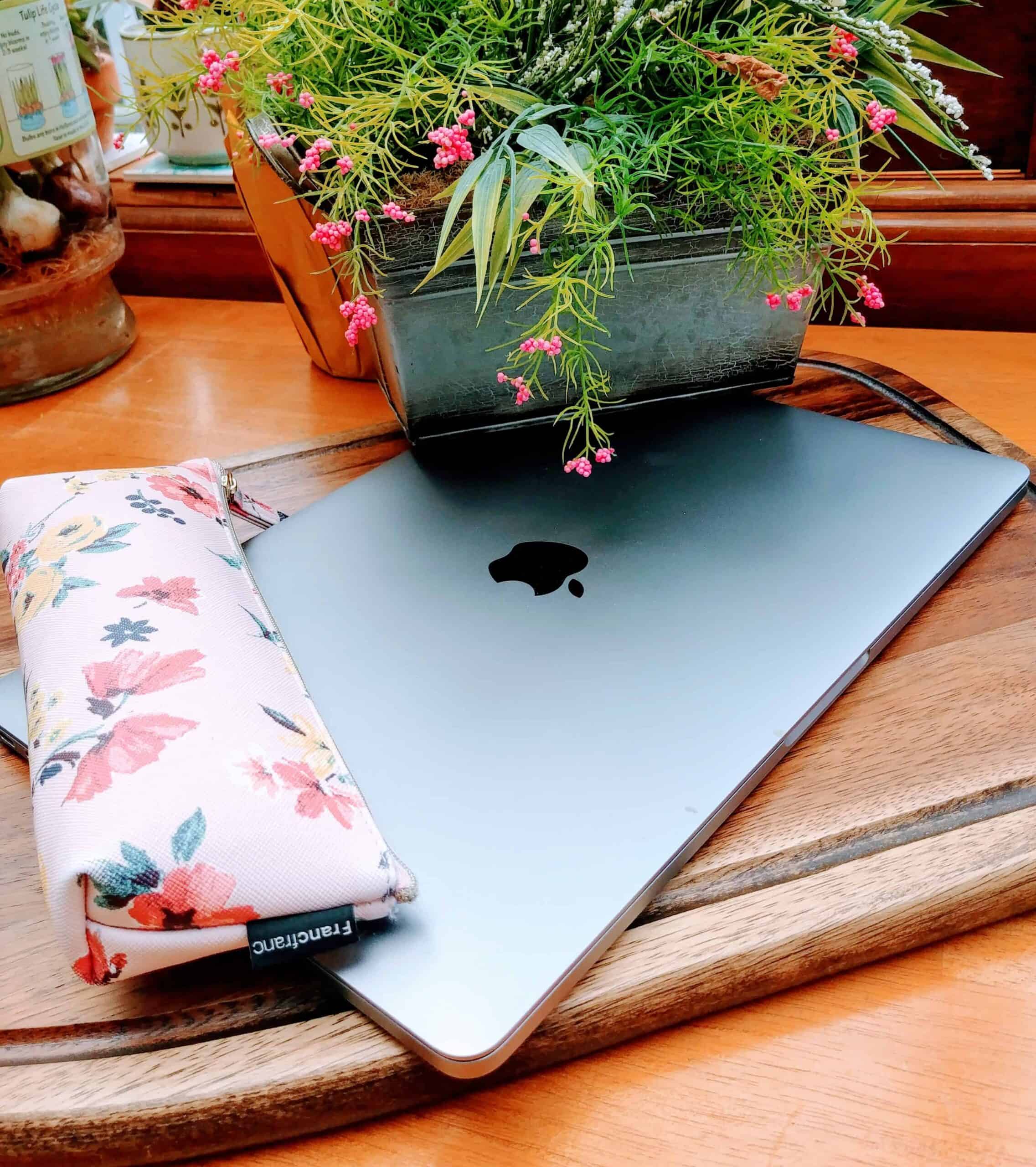 What’s In My Backpack for Online School?